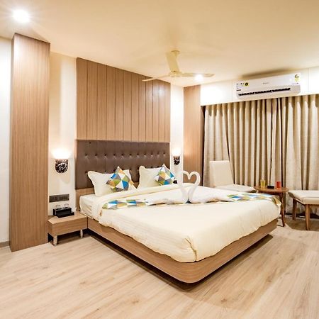 Hotel Nexus Rajkot Εξωτερικό φωτογραφία