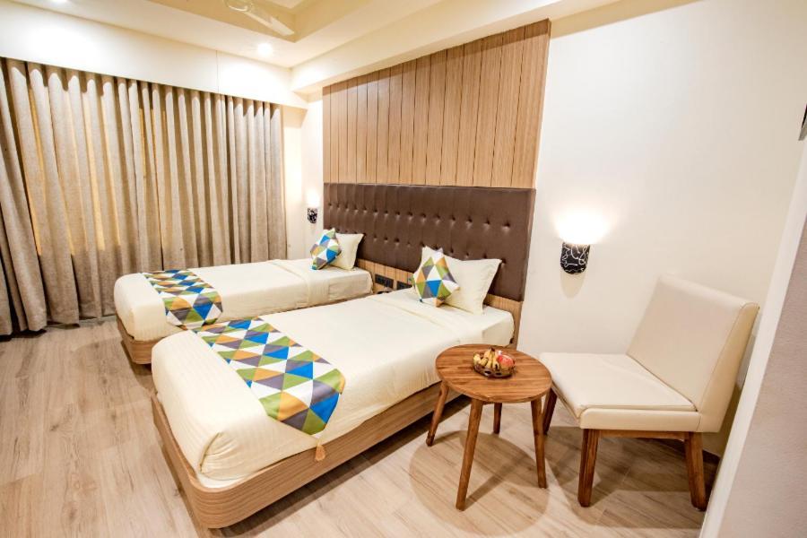 Hotel Nexus Rajkot Εξωτερικό φωτογραφία
