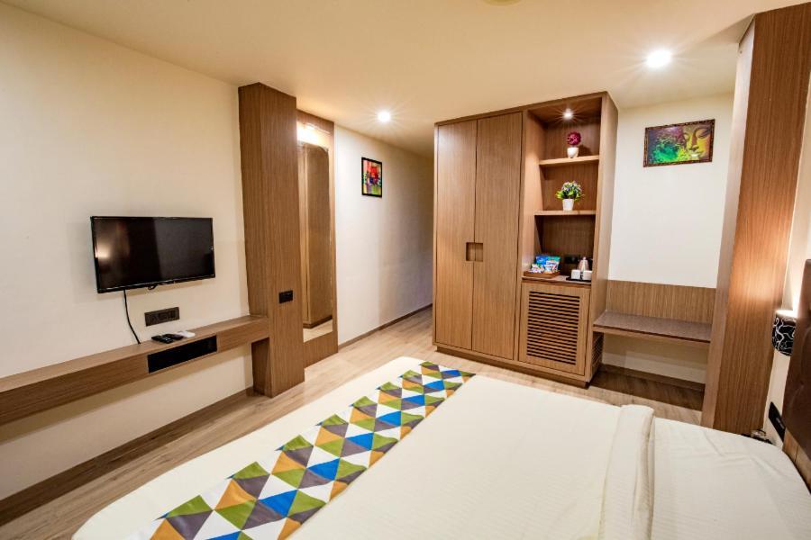 Hotel Nexus Rajkot Εξωτερικό φωτογραφία