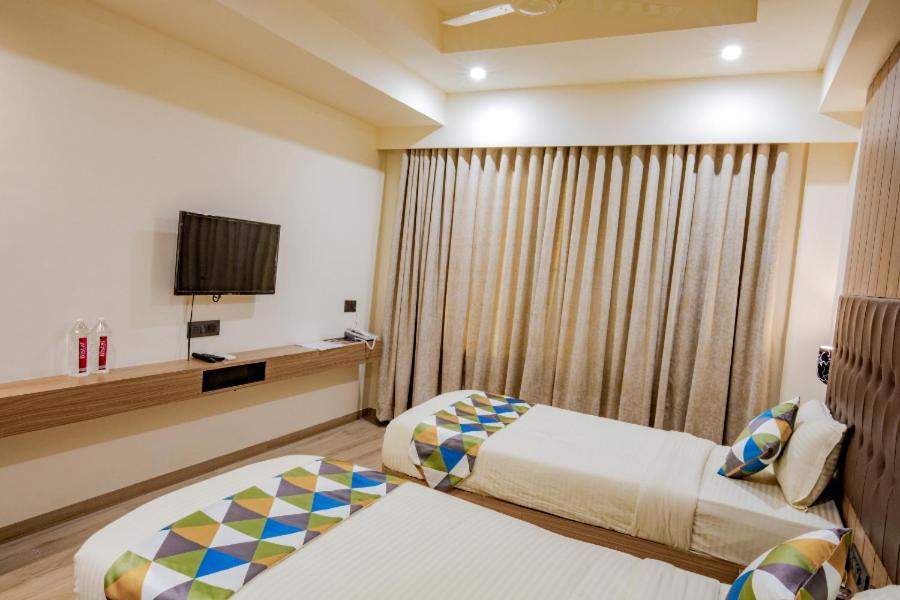 Hotel Nexus Rajkot Εξωτερικό φωτογραφία