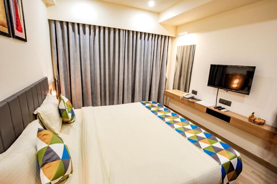 Hotel Nexus Rajkot Εξωτερικό φωτογραφία